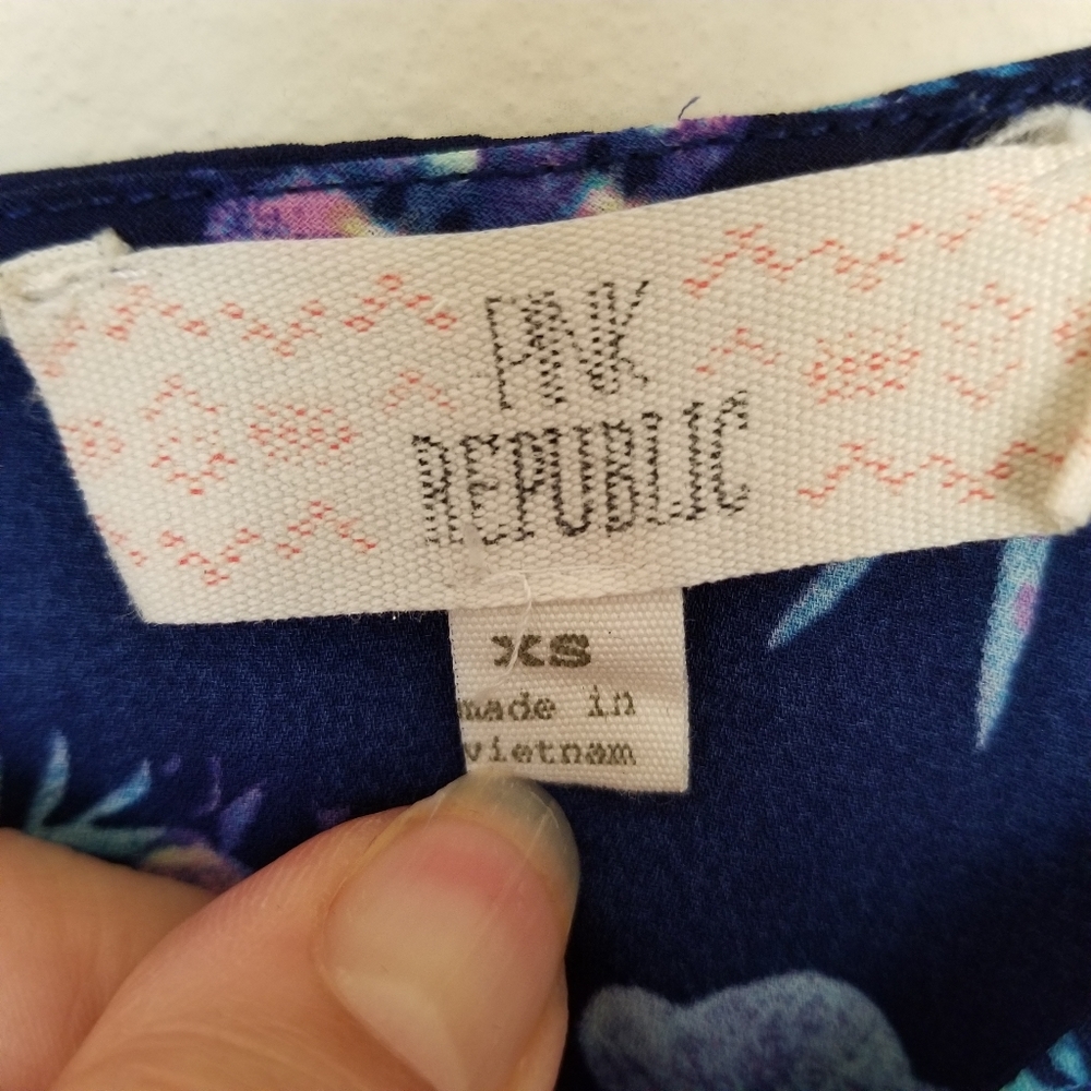 Pink Republic blue floral short sleeve blouse XS - Picture 7 of 8